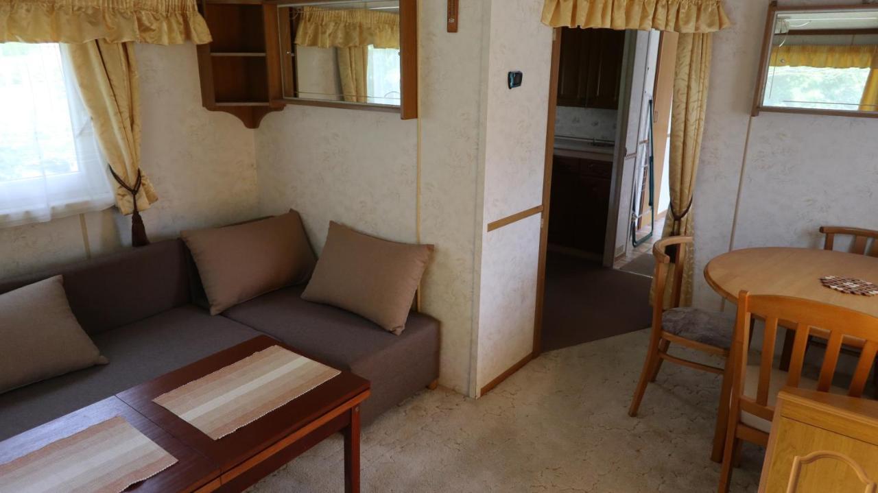 Privat Ave-Mobilhaus Villa Liptovsky Mikulas Exterior photo